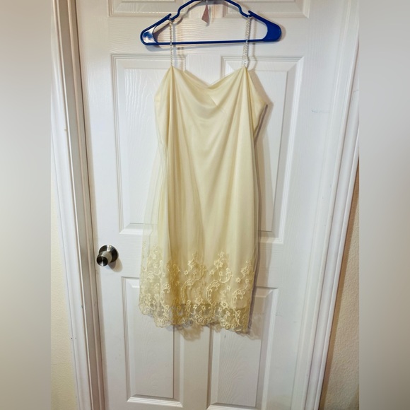 Benet Vintage Special Occasion Irridescent glitter and beaded strap  Dress - Picture 3 of 6